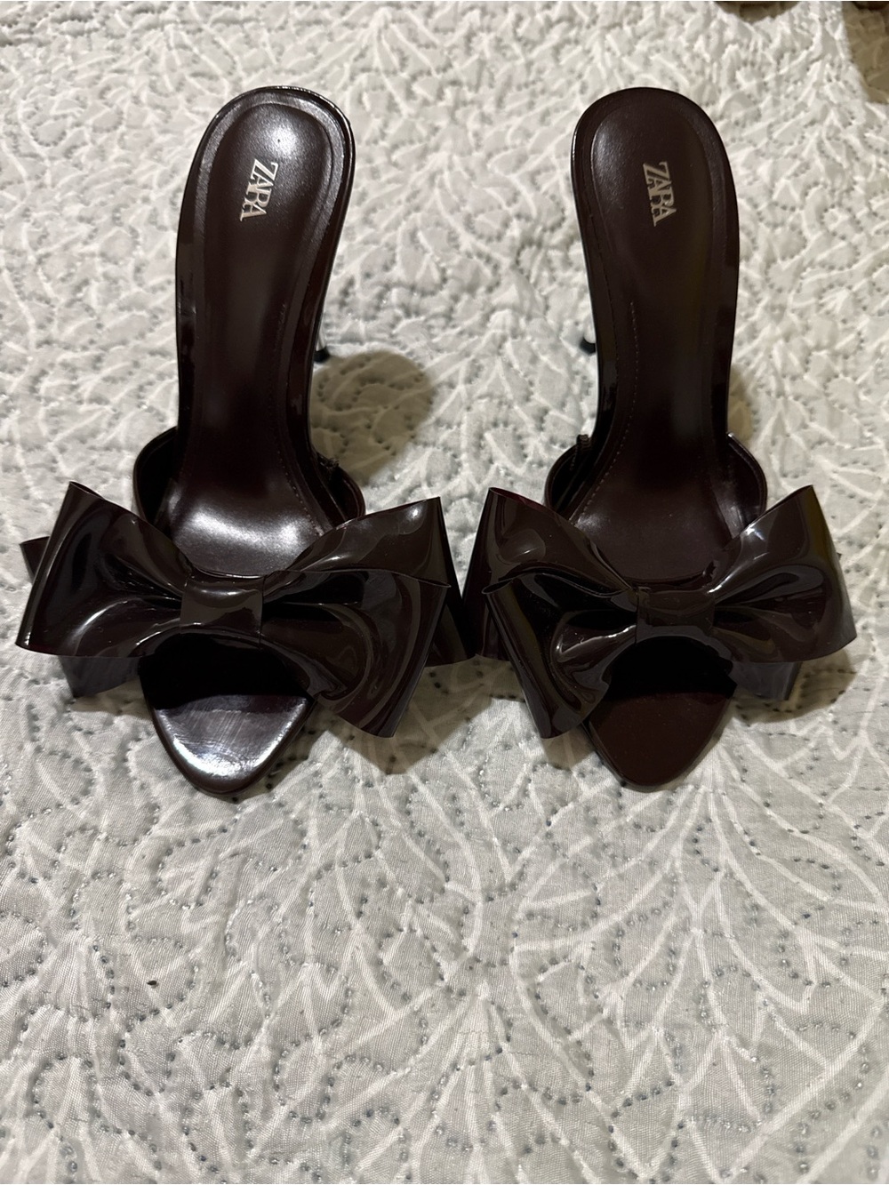 ZARA Dark Brown Patent Bow Slide Mules